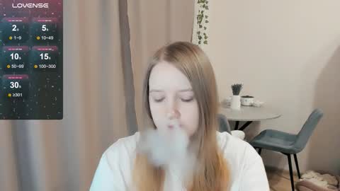 Snapshot of alisha_ley chatting on 10/31/25, 04:02 Alya online show from 10/31/25, 04:02