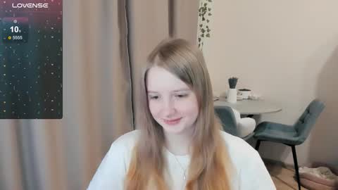 Snapshot of alisha_ley chatting on 11/20/25, 12:22 Alya online show from 11/20/25, 12:22