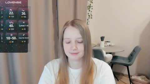 Snapshot of alisha_ley chatting on 11/21/25, 06:56 Alya online show from 11/21/25, 06:56