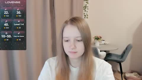 Snapshot of alisha_ley chatting on 11/28/25, 04:59 Alya online show from 11/28/25, 04:59