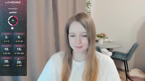 Snapshot of alisha_ley chatting on 12/23/25, 09:07 Alya online show from 12/23/25, 09:07