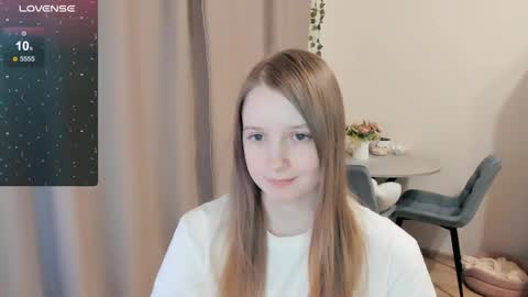 Snapshot of alisha_ley chatting on 01/05/26, 05:27 Alya online show from 01/05/26, 05:27