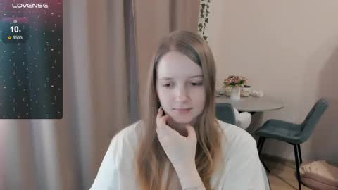 Snapshot of alisha_ley chatting on 03/05/26, 01:07 Alya online show from 03/05/26, 01:07