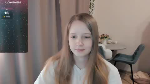 Snapshot of alisha_ley chatting on 03/13/26, 06:36 Alya online show from 03/13/26, 06:36