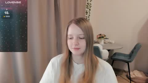 Snapshot of alisha_ley chatting on 03/20/26, 01:32 Alya online show from 03/20/26, 01:32