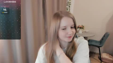 Snapshot of alisha_ley chatting on 04/20/26, 03:04 Alya online show from 04/20/26, 03:04