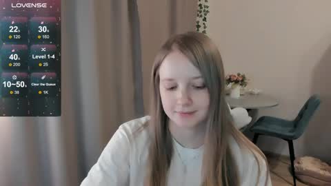 Snapshot of alisha_ley chatting on 04/22/26, 05:47 Alya online show from 04/22/26, 05:47