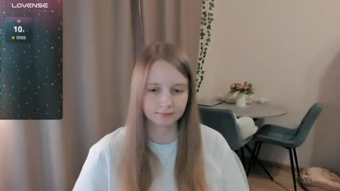 Snapshot of alisha_ley chatting on 04/24/26, 08:11 Alya online show from 04/24/26, 08:11