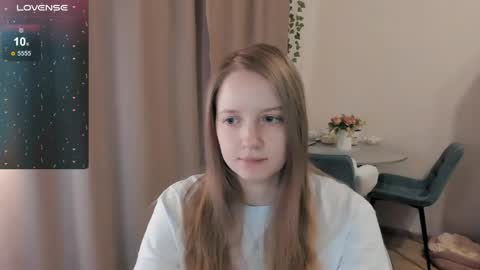 Snapshot of alisha_ley chatting on 05/04/26, 01:40 Alya online show from 05/04/26, 01:40