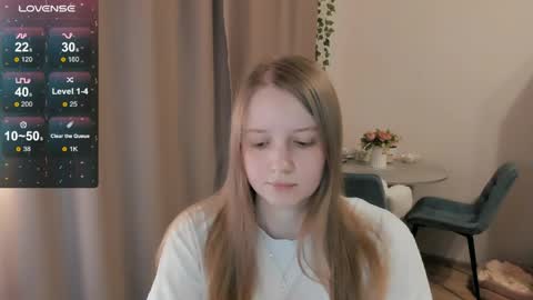 Snapshot of alisha_ley chatting on 05/17/26, 06:04 Alya online show from 05/17/26, 06:04