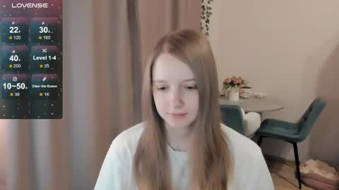 Snapshot of alisha_ley chatting on 05/20/26, 05:41 Alya online show from 05/20/26, 05:41