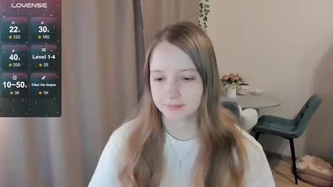 Snapshot of alisha_ley chatting on 05/22/26, 05:40 Alya online show from 05/22/26, 05:40