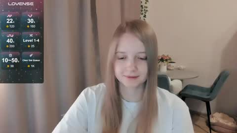 Snapshot of alisha_ley chatting on 05/27/26, 01:02 Alya online show from 05/27/26, 01:02