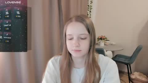 Snapshot of alisha_ley chatting on 05/30/26, 04:42 Alya online show from 05/30/26, 04:42