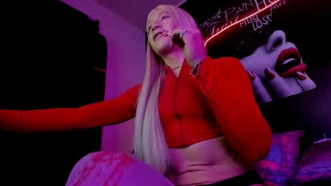 Snapshot of alishaa_nixx chatting on 09/25/25, 02:15 alishaa_nixx online show from 09/25/25, 02:15