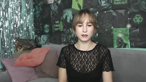 Snapshot of alishakelly chatting on 10/26/25, 05:46 alishakelly online show from 10/26/25, 05:46