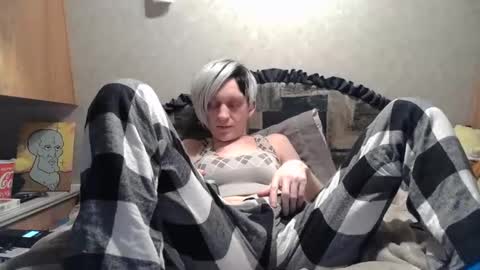 Alisha online show from 11/23/25, 11:54