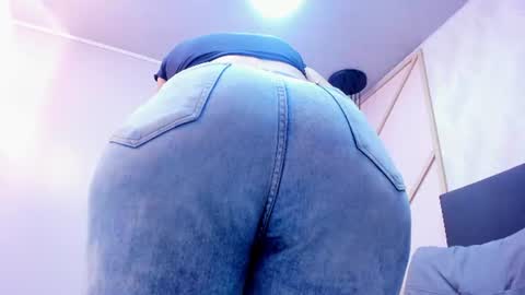 Snapshot of alishapalmer chatting on 06/20/26, 11:35 online show from 06/20/26, 11:35