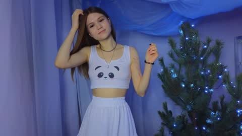 Snapshot of alisia_spinnet chatting on 12/24/24, 07:28 Alisia online show from 12/24/24, 07:28