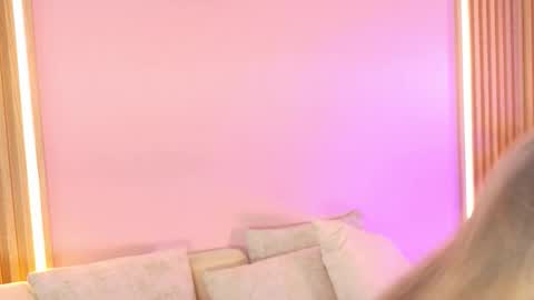 Alison online show from 03/29/26, 07:03