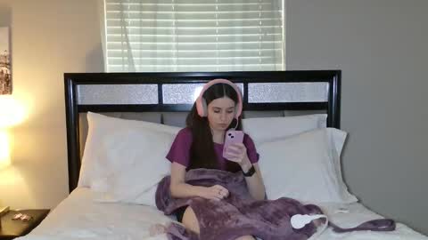 Alison Fields online show from 03/26/26, 08:36
