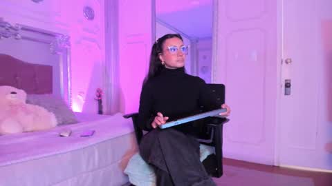 Snapshot of alisonfishert chatting on 02/03/25, 11:53 Alison Fishert online show from 02/03/25, 11:53