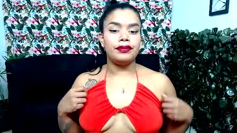 Snapshot of alisonn_hot chatting on 02/04/25, 03:33 ALISSON HOT online show from 02/04/25, 03:33