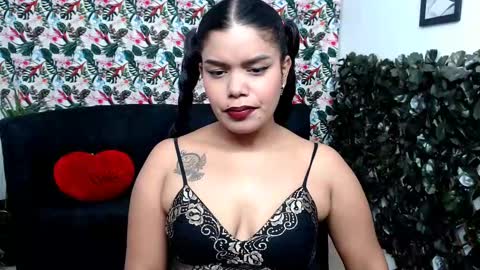 Snapshot of alisonn_hot chatting on 02/14/25, 08:31 ALISSON HOT online show from 02/14/25, 08:31