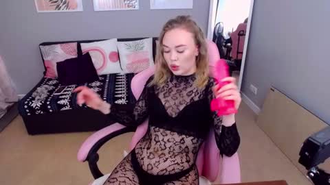 Anna online show from 02/21/26, 08:04