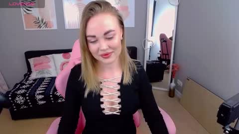 Anna online show from 03/01/26, 01:13