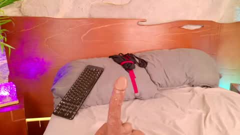 Alison Moon  online show from 07/14/26, 02:05