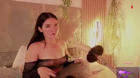 Mia online show from 11/09/25, 08:07