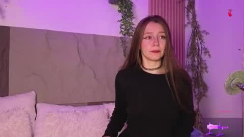 Mia online show from 12/14/25, 03:50