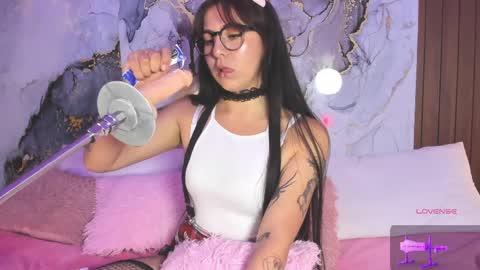 Mia online show from 04/01/26, 08:28