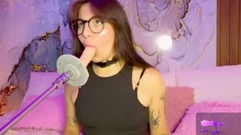 Mia online show from 04/15/26, 08:31