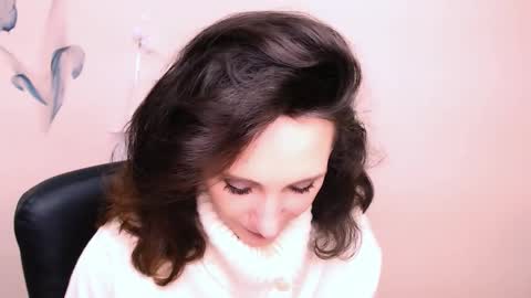 Snapshot of alissajersy_ chatting on 10/28/25, 08:40 Alissa online show from 10/28/25, 08:40