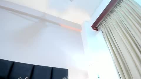 AlissaNix online show from 12/20/25, 07:21