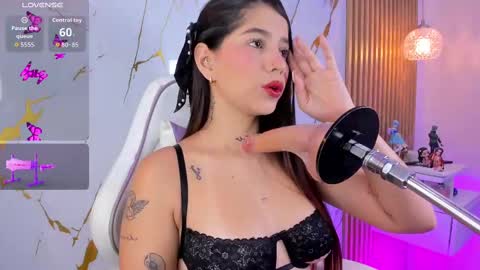 Snapshot of alissaowens_ chatting on 10/03/25, 10:23 Alissa owens online show from 10/03/25, 10:23