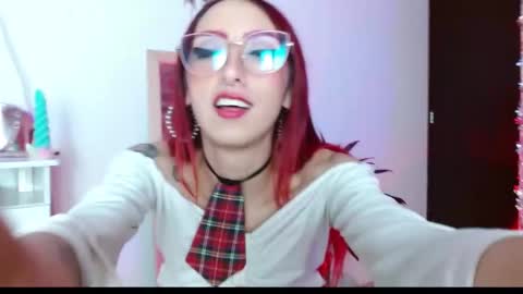 alissesallie_ online show from 01/13/25, 03:12