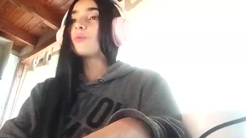 Snapshot of alisson369_ chatting on 02/11/25, 07:27 Alisson369 online show from 02/11/25, 07:27