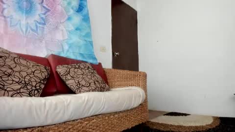 Snapshot of alisson369_ chatting on 09/21/25, 04:41 Alisson369 online show from 09/21/25, 04:41