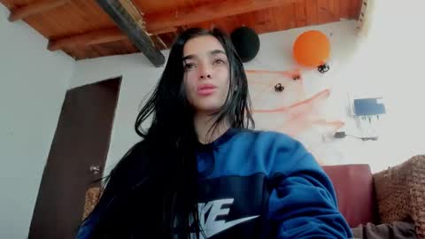 Snapshot of alisson369_ chatting on 11/04/25, 07:35 Alisson369 online show from 11/04/25, 07:35