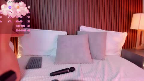 alisson_81 online show from 11/14/25, 08:24