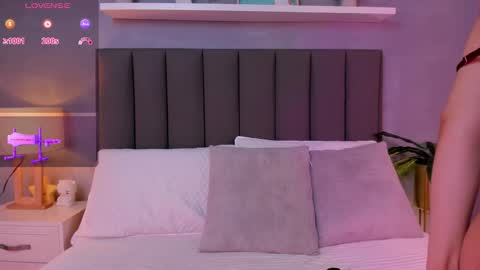 alisson_81 online show from 12/04/25, 03:05