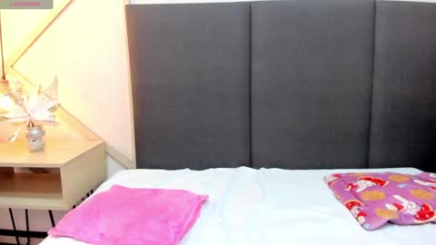 Snapshot of alissonmartin chatting on 12/26/24, 03:20 alissonmartin online show from 12/26/24, 03:20