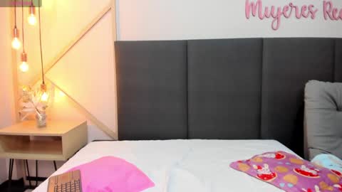 Snapshot of alissonmartin chatting on 01/23/25, 02:50 alissonmartin online show from 01/23/25, 02:50
