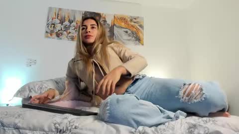 Goddess  online show from 10/18/25, 03:42