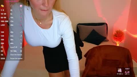Snapshot of alisssarose chatting on 10/10/25, 09:36 alisssarose online show from 10/10/25, 09:36