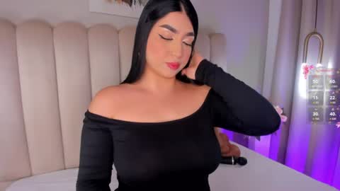 Snapshot of alissyadanger chatting on 07/24/26, 03:37 TATIS online show from 07/24/26, 03:37