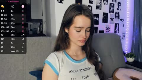 Alivia online show from 12/03/25, 09:29